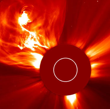 Une éjection de masse coronale surprise par SOHO