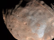 Phobos vu par Mars Reconnaissance Orbiter