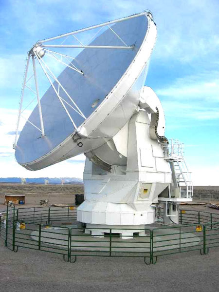 Le prototype d'antenne ALMA d'Alcatel Alenia Space