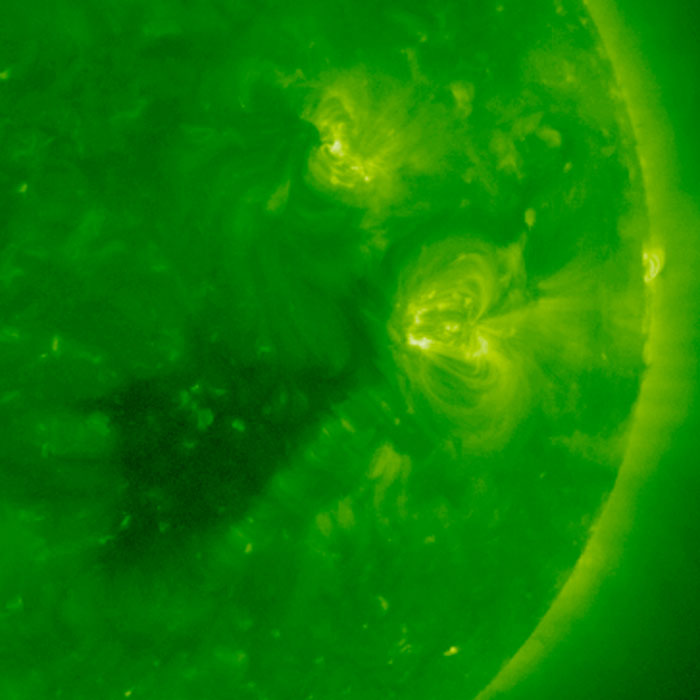 Gros plan sur un trou coronal