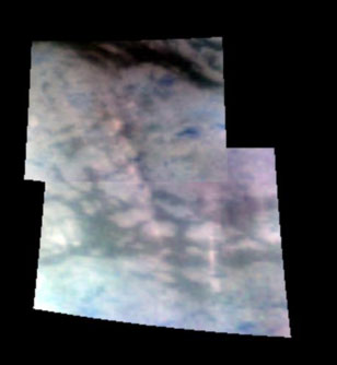 Chaîne de montagnes au sud de l'équateur de Titan