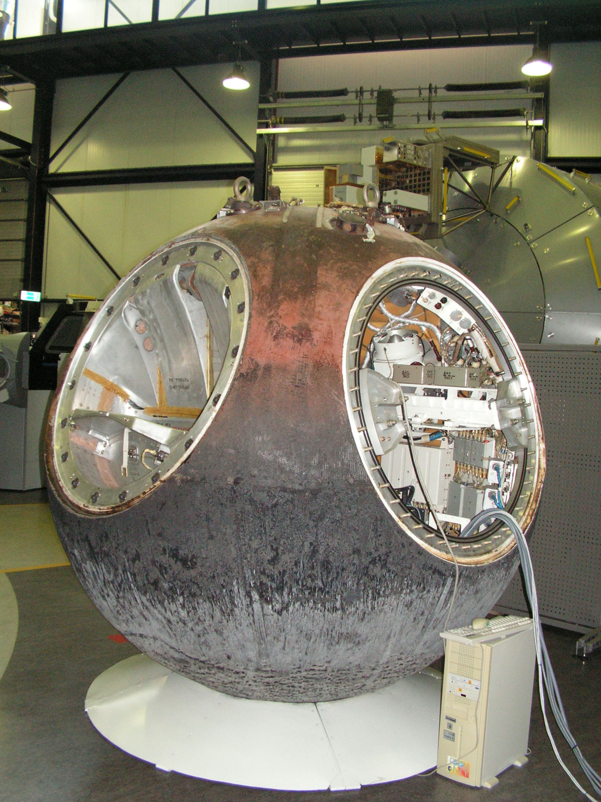 Le module de rentrée de la capsule russe Foton M2