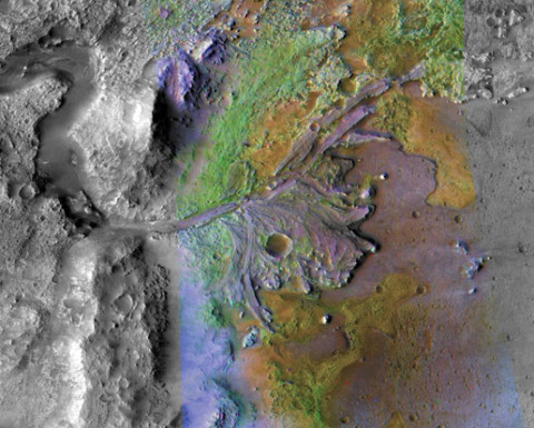 La région du cratère Jezero et un probable delta (en fausses couleurs)