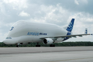 Arrivée de Columbus, en Floride, à bord d'un Airbus Beluga (A300-600ST)