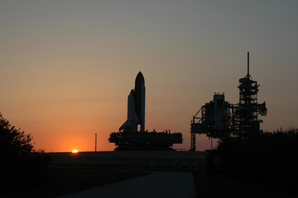 Discovery sur son pas de tir du centre spatial Kennedy