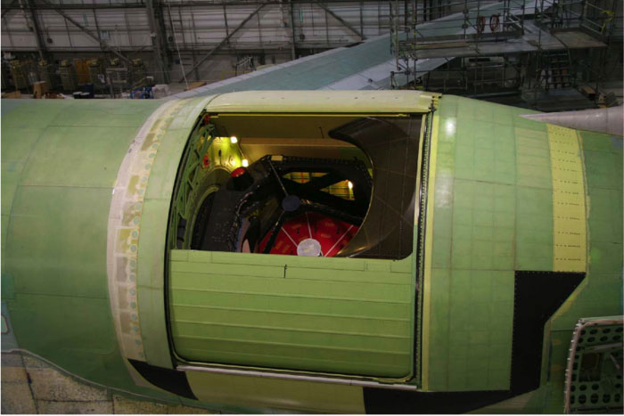 Le télescope SOFIA en cours d'installation à bord du Boeing 747