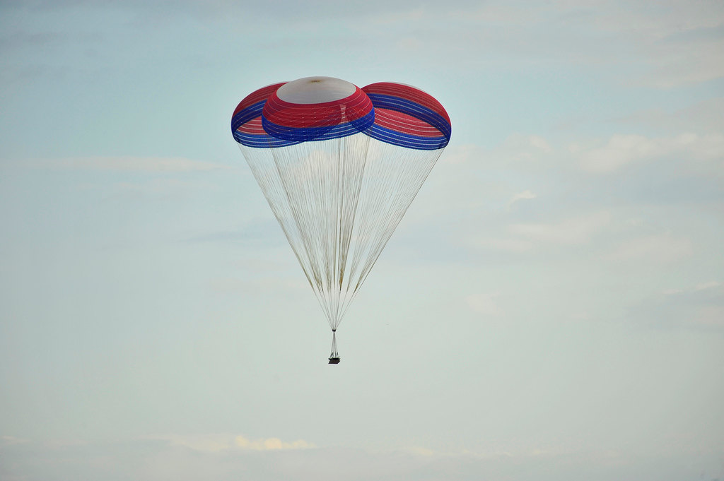 Les 3 parachutes principaux (Ares 1)