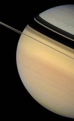 Saturne et ses anneaux