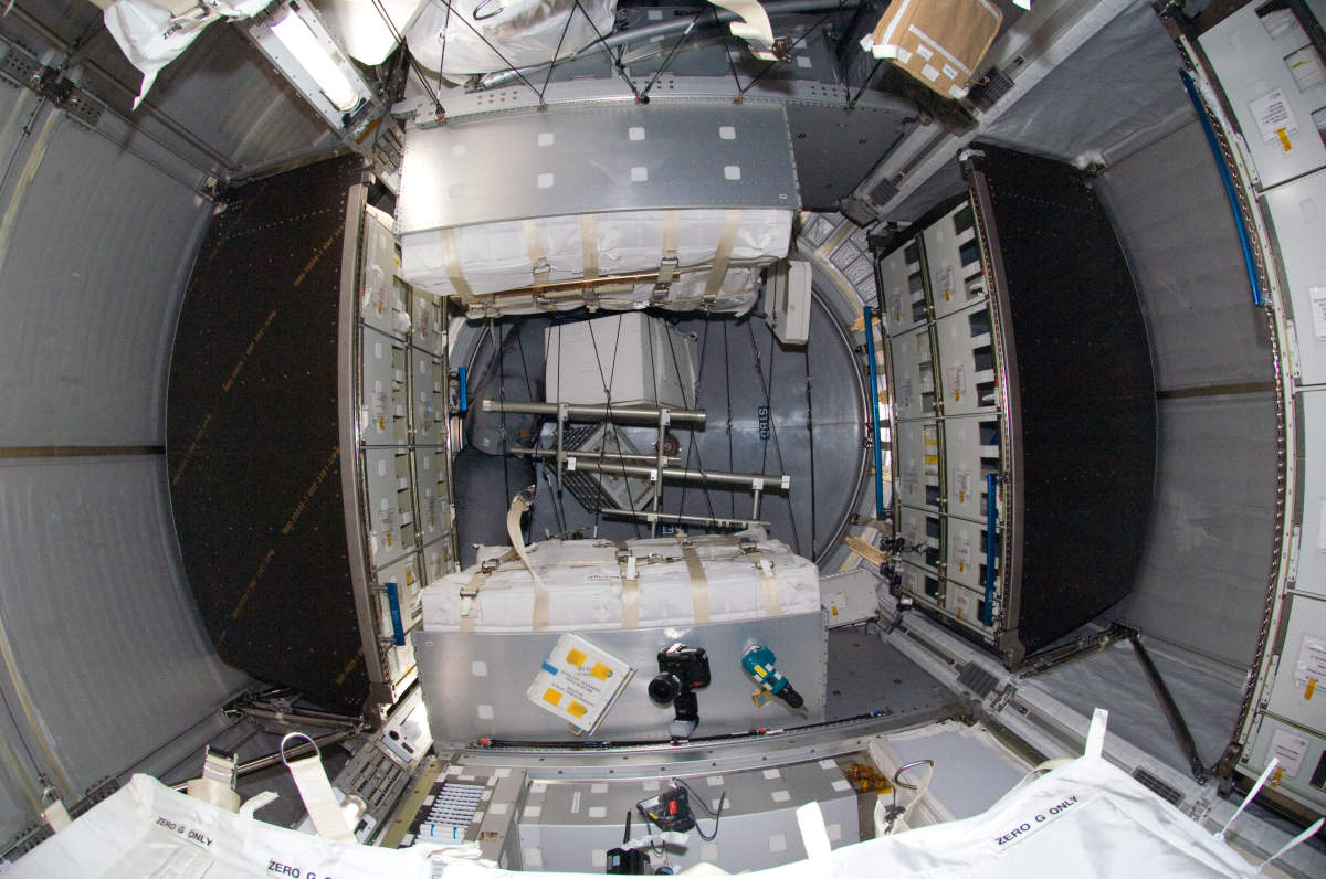 L'intérieur du MPLM Leonardo