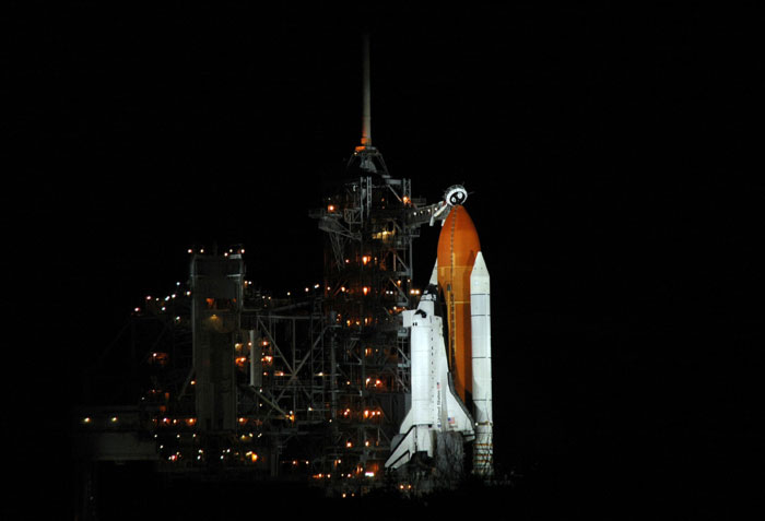 Atlantis sur son pas de tir (STS-115)