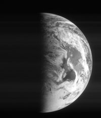 Le Terre photographiée par Rosetta