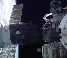 Le Soyouz TMA-4 arrim&eacute; au module russe Zarya de la Station spatiale depuis avril 2004