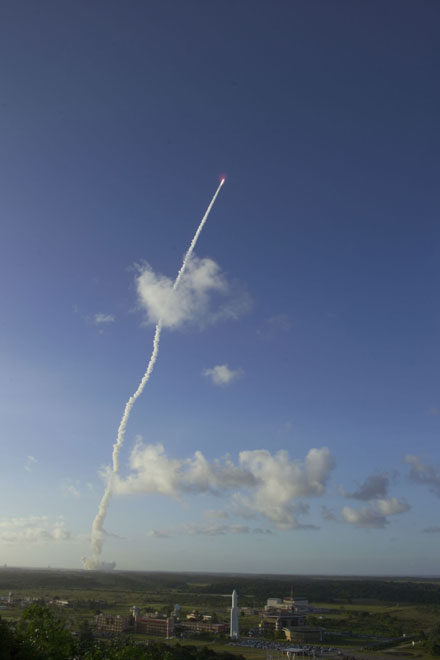 Décollage de la version lourde d'Ariane 5 (V-164)